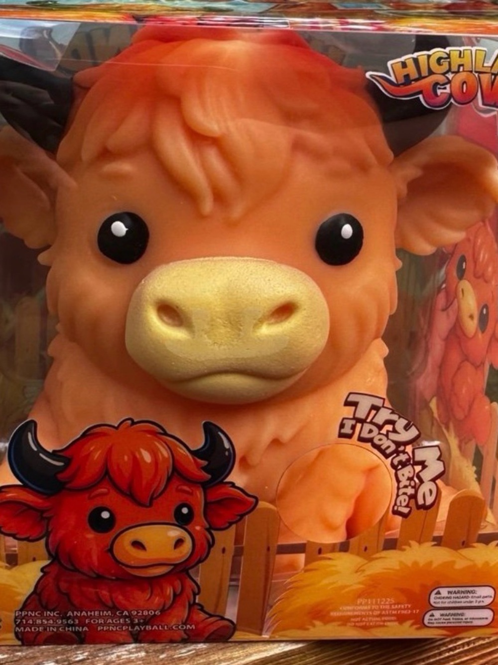 Jumbo highland cow- new in box
